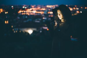 medium par telephone